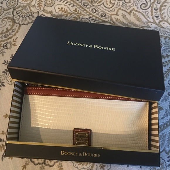 🎉HP🎉 DOONEY & BURKE WRISTLET - Picture 5 of 5